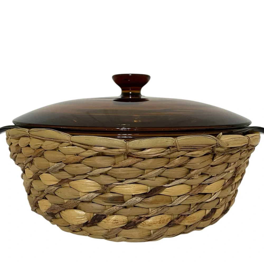 Vintage ANCHOR HOCKING Dark Amber 1.5 Quart Lidded Casserole and Serving Basket